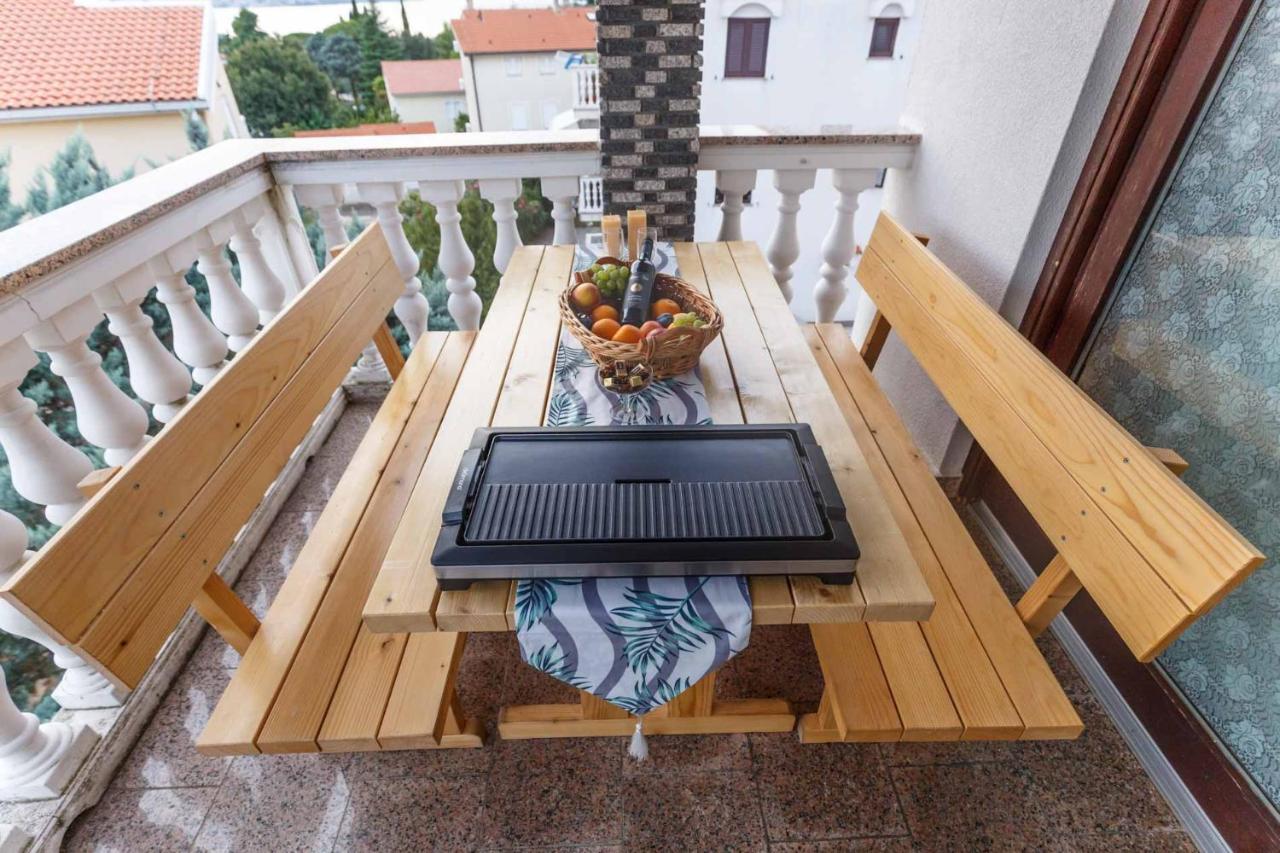 Apartman Mauro Malinska Exterior foto